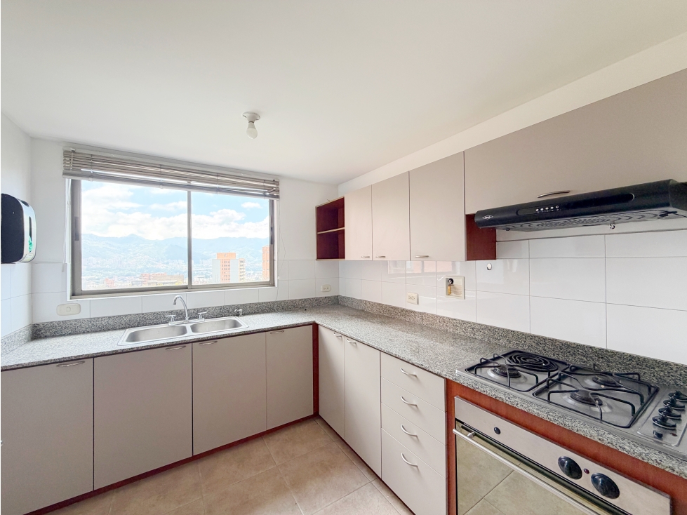 VENTA APARTAMENTO EL POBLADO TRANS INFERIOR CERCA AL MALL VERONA — foto 5