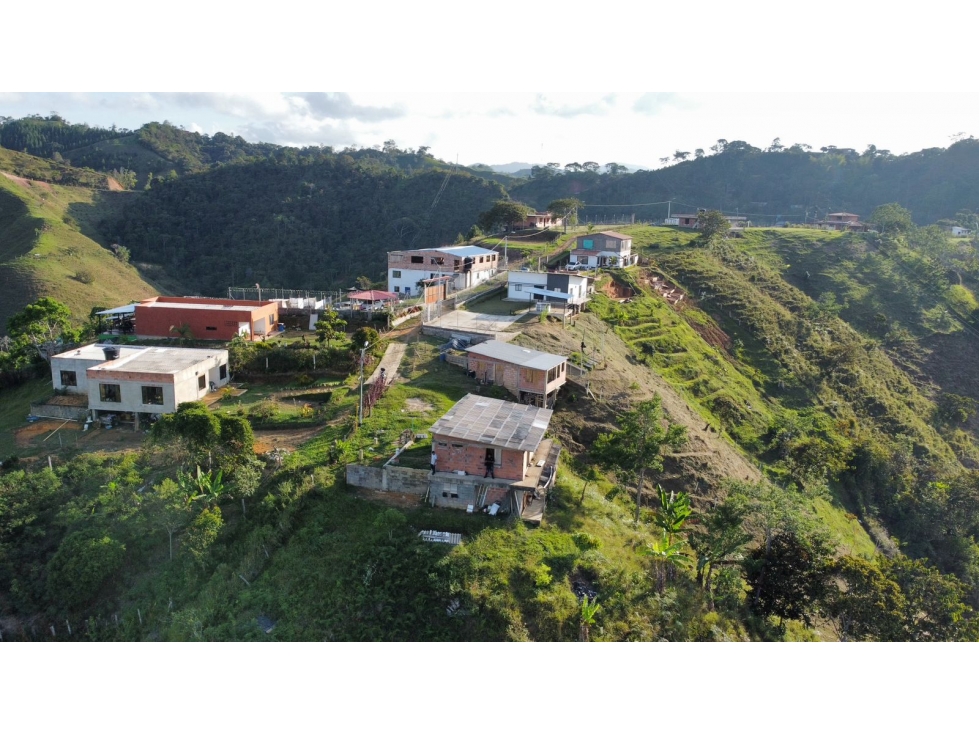 CASA CAMPESTRE EN CONSTRUCCION SAN ROQUE ANTIOQUIA - 1