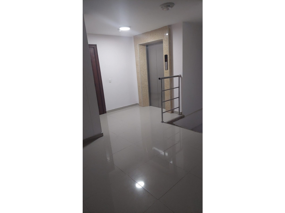 Vendo cómodo apartamento en el Barrio Recreo- frente boulevard 41