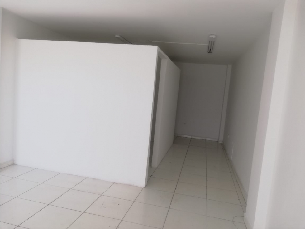 Edificio en venta con locales y oficinas Ciudad Jardín - 4