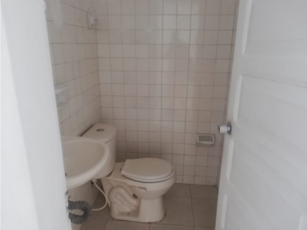 Edificio en venta con locales y oficinas Ciudad Jardín - 6