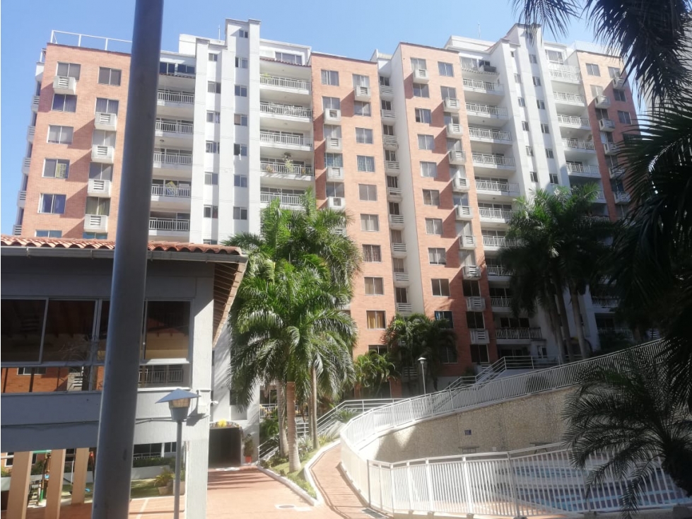 Arriendo de tres alcobas apartamento en el barrio Tabor
