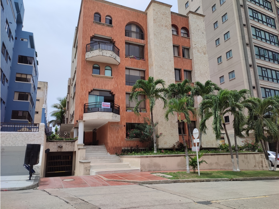 Se arrienda amplio apartamento dúplex en Altos de Riomar - 1