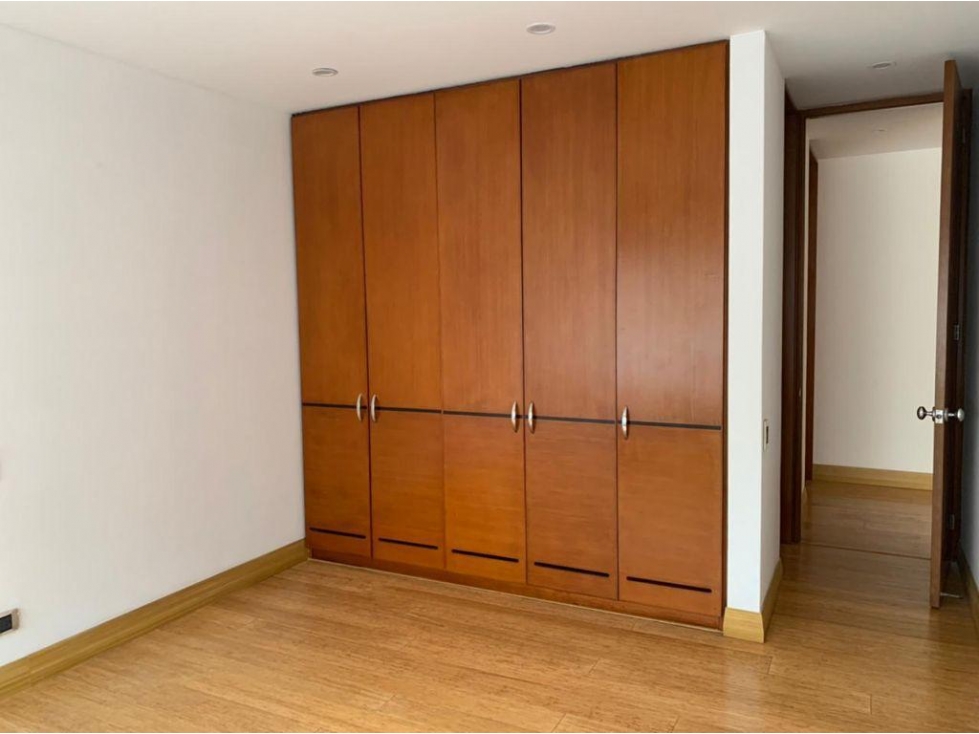 SE VENDEN HERMOSO APARTAMENTO EN BOGOTA EN ZONA NORTE — foto 4