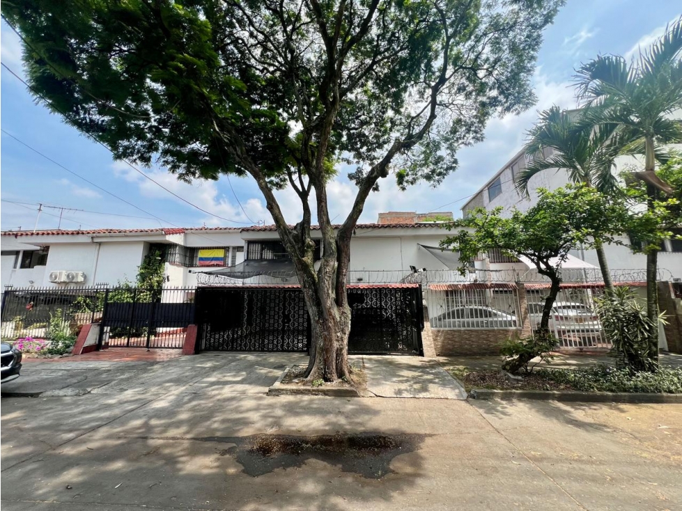 Venta casa Prados del Norte Cali