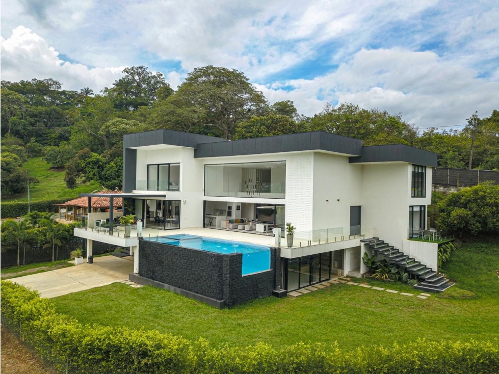 ALQUILER DE CASA JAMUNDI ALFAGUARA EXCLUSIVA GRAN AREA Y LUJO - 1