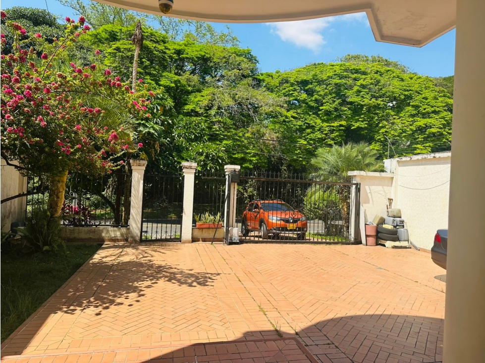 VENDO HERMOSA CASA EN EXLUSIVO SECTOR DE CIUDAD JARDIN — foto 3