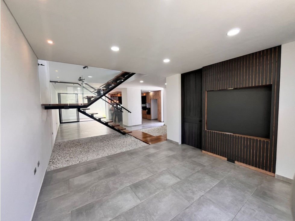 CASA EN VENTA EN LAS MERCEDES JAMUNDÍ - ESQUINERA