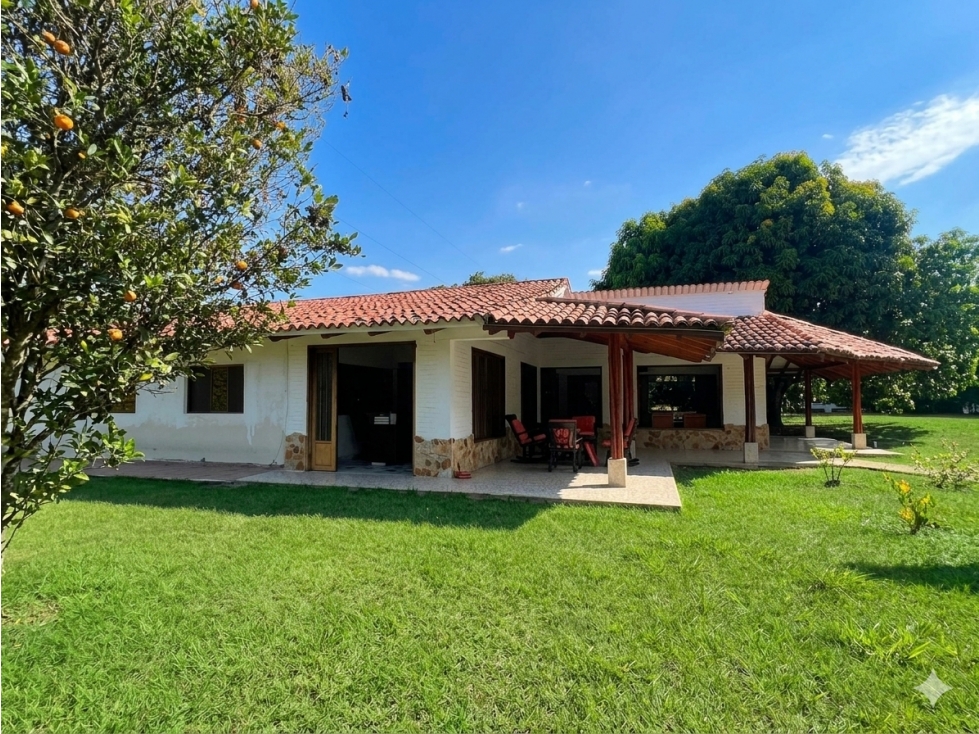 VENTA CASA LAS MERCEDES PARA INVERSIONISTAS