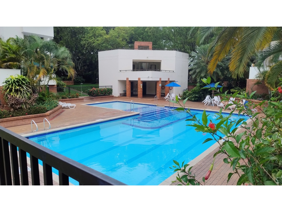 VENTA DE PENTHOUSE EN MULTICENTRO AMOBLADO- CALI