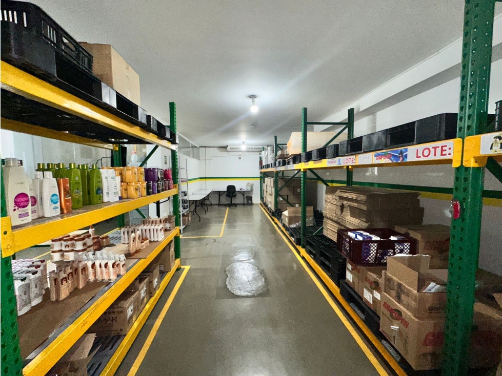 BODEGA EN VENTA O ALQUILER EN EL BARRIO COLSEGUROS CALI -OFICINAS