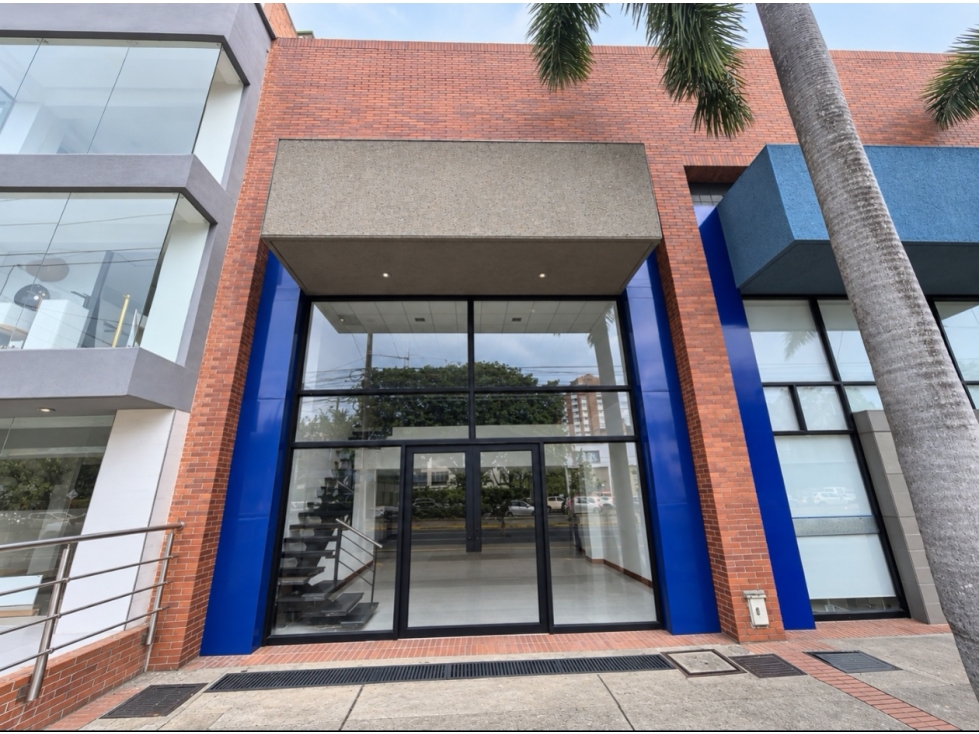 SE ALQUILA LOCAL - 256 M² EN RECONOCIDO CENTRO COMERCIAL DEL SUR