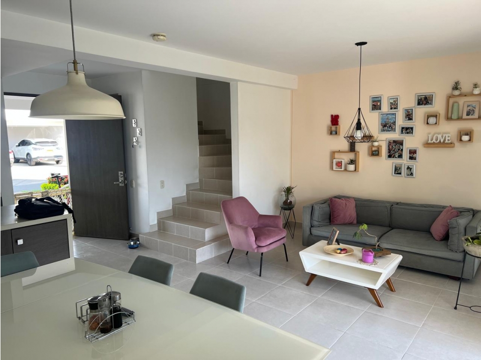 VENDE CASA ESQUINERA CASAZUL ALFAGUARA JAMUNDI — foto 4