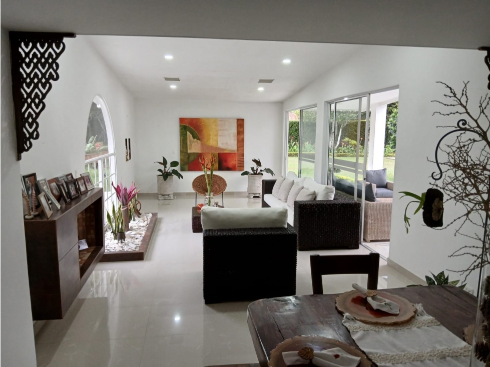 VENTA CASA EN LAS MERCEDES CON CASA DE HUESPEDES — foto 2