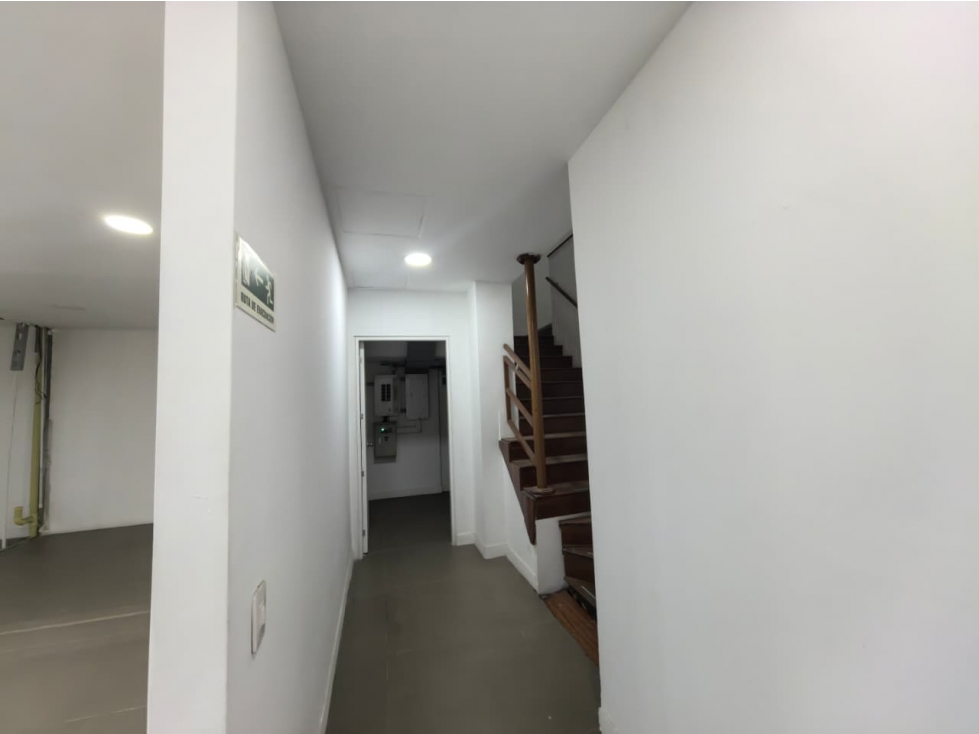 LOCAL EN ALQUILER DE 180 M² | UBICACIÓN ESTRATÉGICA EN EL SUR DE CALI — foto 3