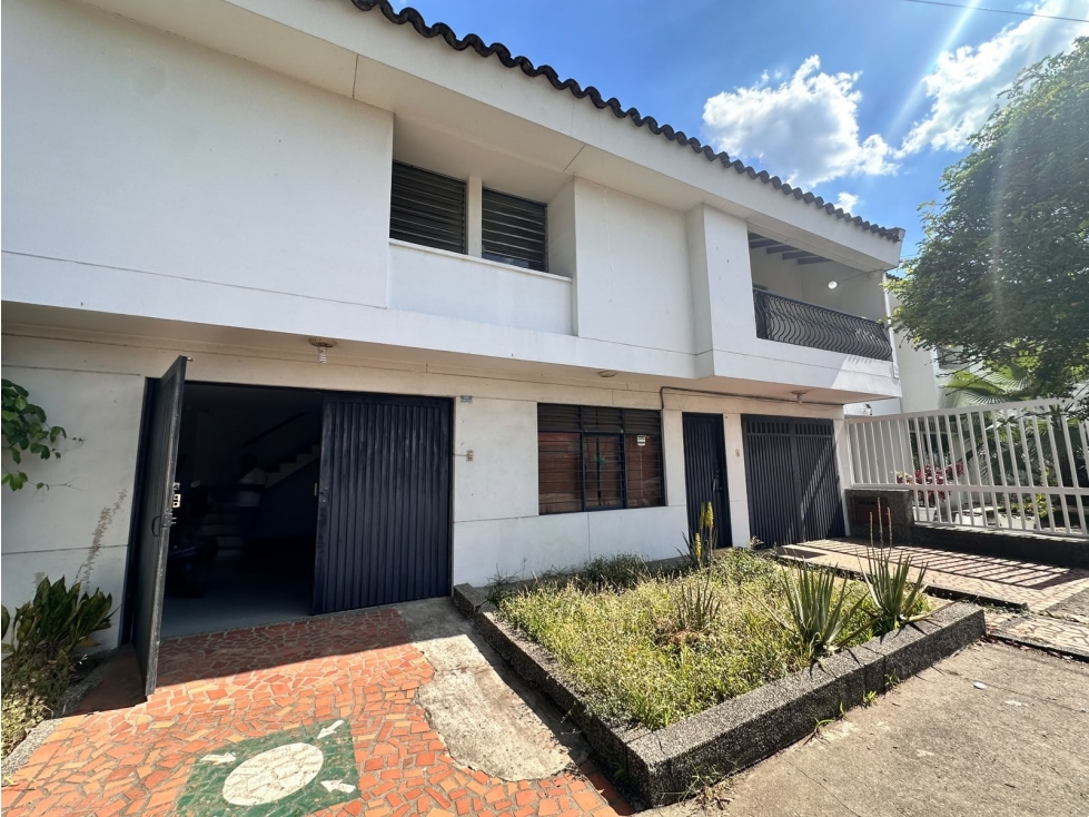 SE ALQUILA CASA PARA NEGOCIO EN LA FLORA NORTE DE CALI — foto 3