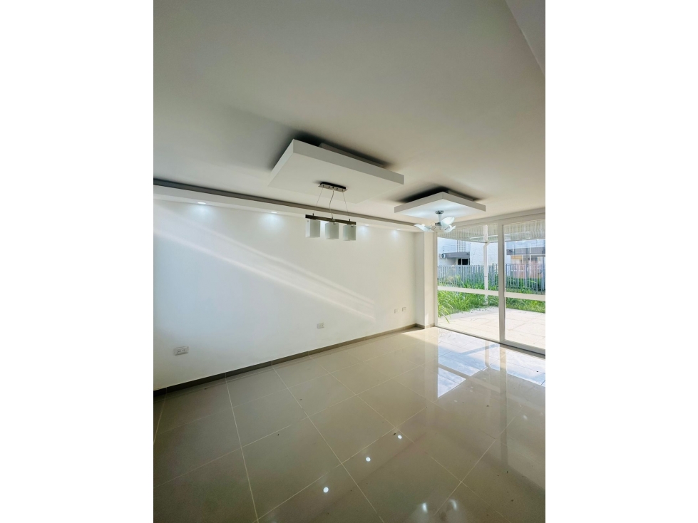 VENDO HERMOSA CASA EN EL CASTILLO, JAMUNDI, PARA ESTRENAR — foto 6