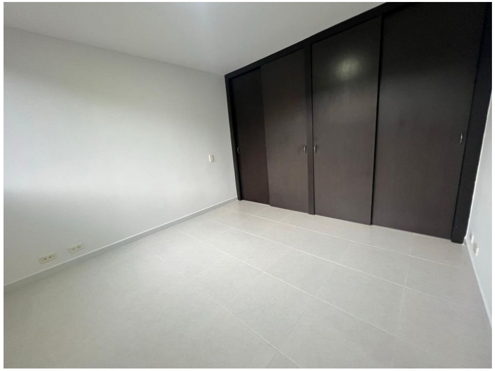 VENTA DE APARTAMENTO EN LA LOMA DE LOS BERNAL RANGO 5 d — foto 2
