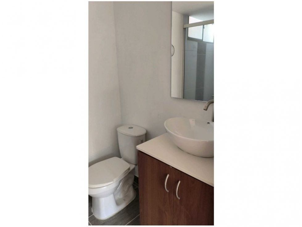 VENTA APARTAMENTO SECTOR LOMA DE LOS BERNAL PARTE BAJA — foto 3