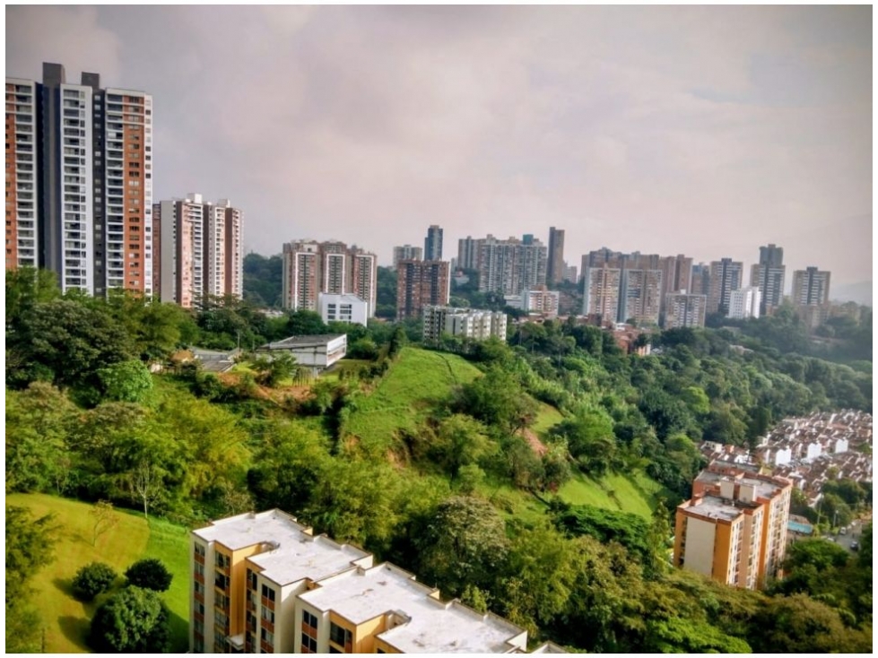 APARTAMENTO EN VENTA EN LOMA DE LOS BERNAL