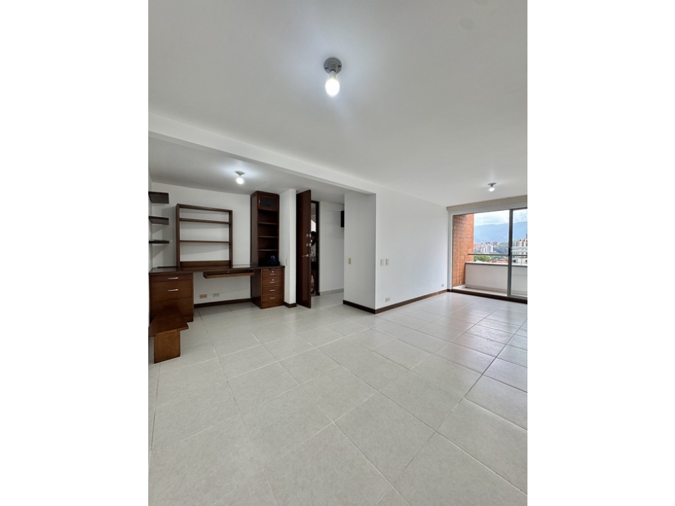 APARTAMENTO EN VENTA EN LOMA DE LOS BERNAL