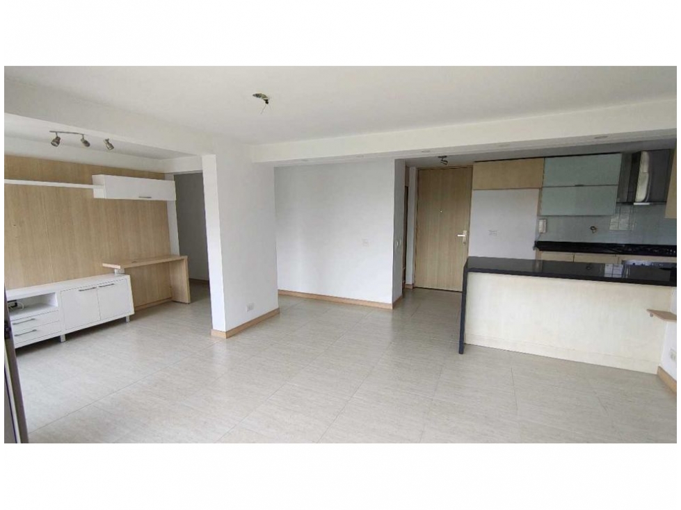 APARTAMENTO LOMA DE LOS BERNAL