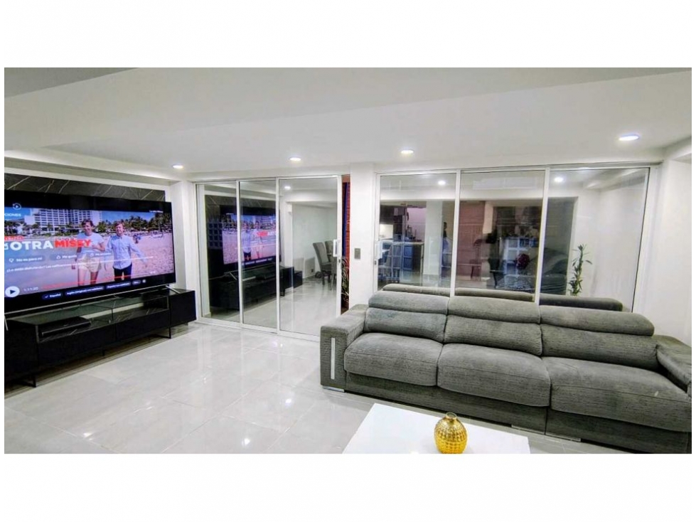 CASA EN VENTA REMODELADA LA MOTA