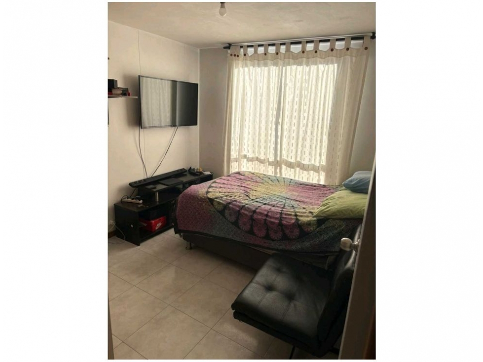 APARTAMENTO EN VENTA LOMA DE LOS BERNAL PARTE BAJA — foto 2