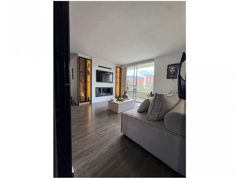 APARTAMENTO EN VENTA LOMA DE LOS BERNAL