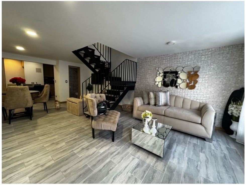 CASA EN VENTA BELÉN RODEO BAJO