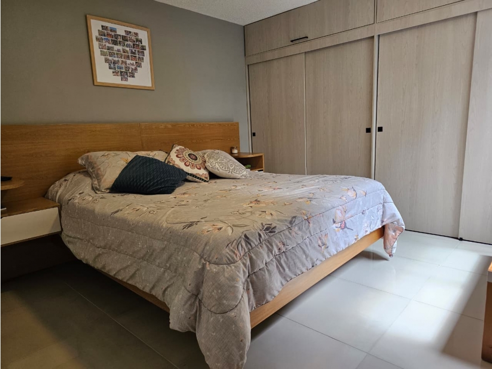 APARTAMENTO EN VENTA LOMA DE LOS BERNAL PARTE BAJA — foto 4