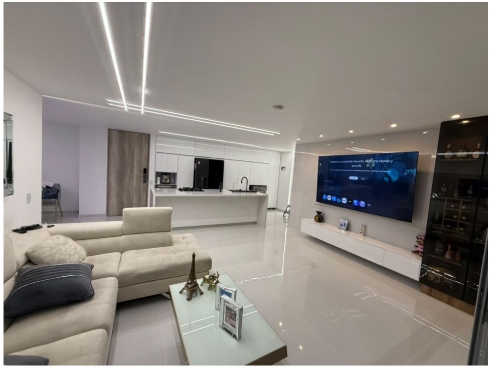 APARTAMENTO EN VENTA EN CIUDAD DEL RIO EL POBLADO