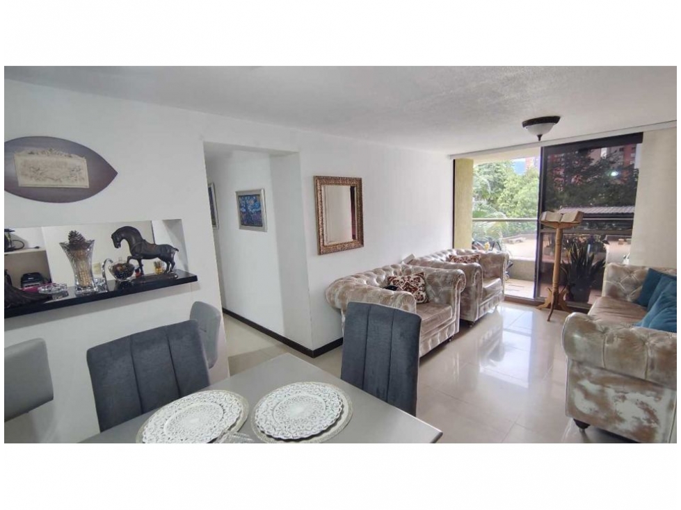 APARTAMENTO EN VENTA LOMA DE LOS BERNAL