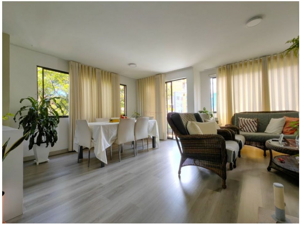 APARTAMENTO EN VENTA REMODELADO EN CONQUISTADORES