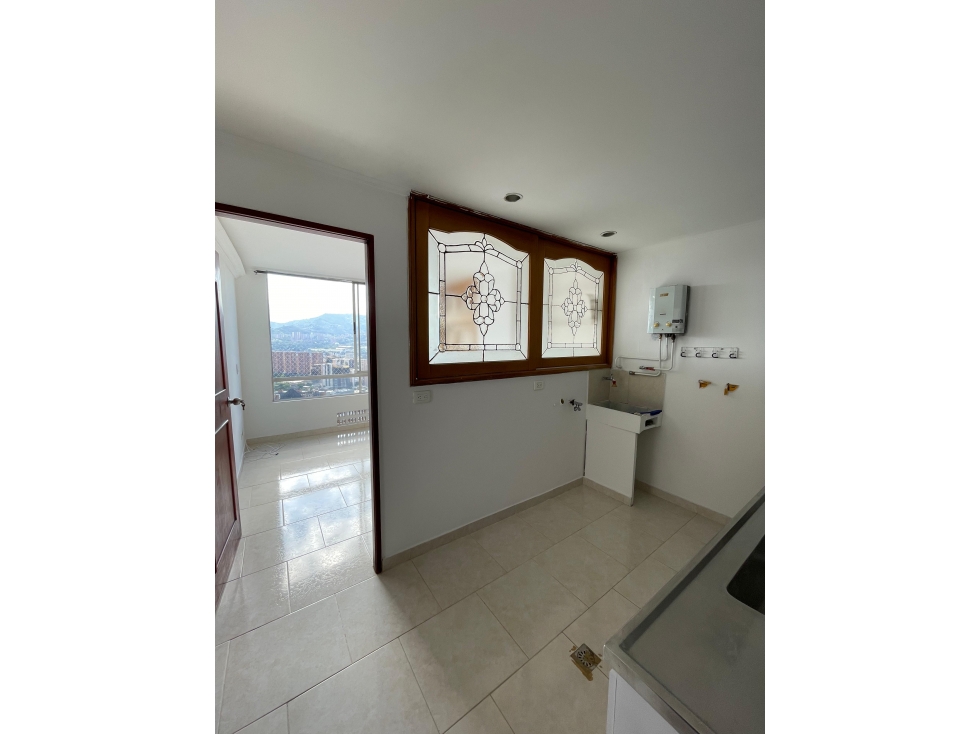SE ARRIENDA APARTAMENTO EN LA LOMA DEL INDIO — foto 5