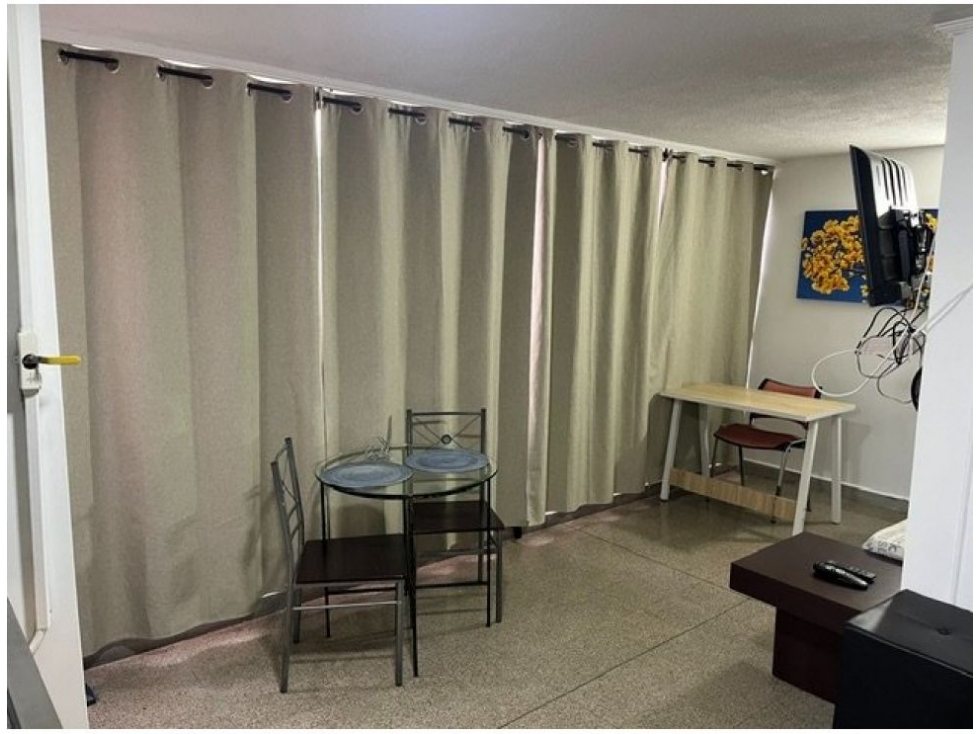 APARTA ESTUDIO EN ARRIENDO CENTRO DE MEDELLÍN AMOBLADO — foto 4