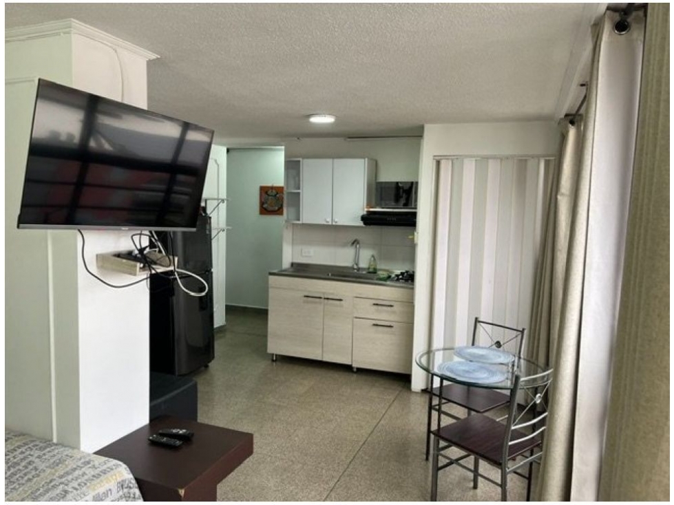 APARTA ESTUDIO EN ARRIENDO CENTRO DE MEDELLÍN AMOBLADO — foto 5
