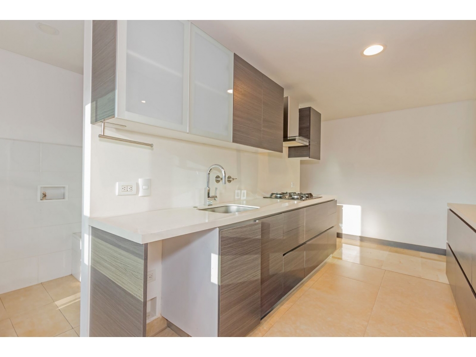 APARTAMENTO PARA LA VENTA EN CASTROPOL, EL POBLADO — foto 5