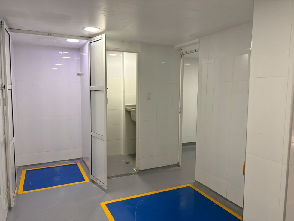 LOCA EN ARRIENDO EN LAURELES CERCA A LA AVENIDA NUTIVARA — foto 2