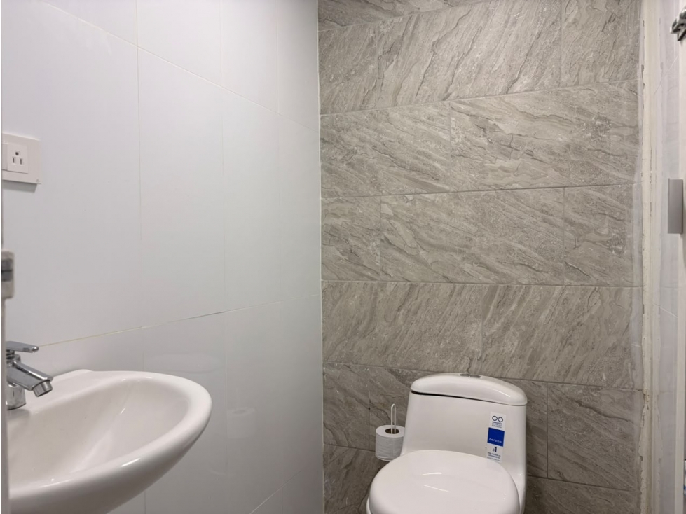 LOCA EN ARRIENDO EN LAURELES CERCA A LA AVENIDA NUTIVARA — foto 3