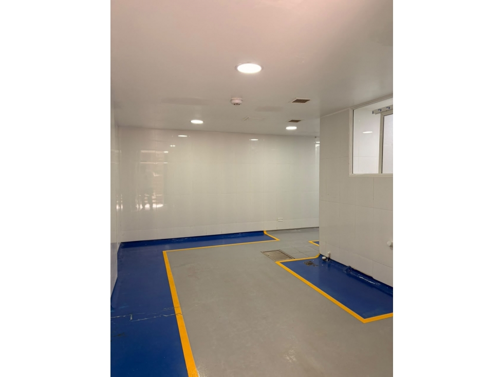 LOCA EN ARRIENDO EN LAURELES CERCA A LA AVENIDA NUTIVARA — foto 4