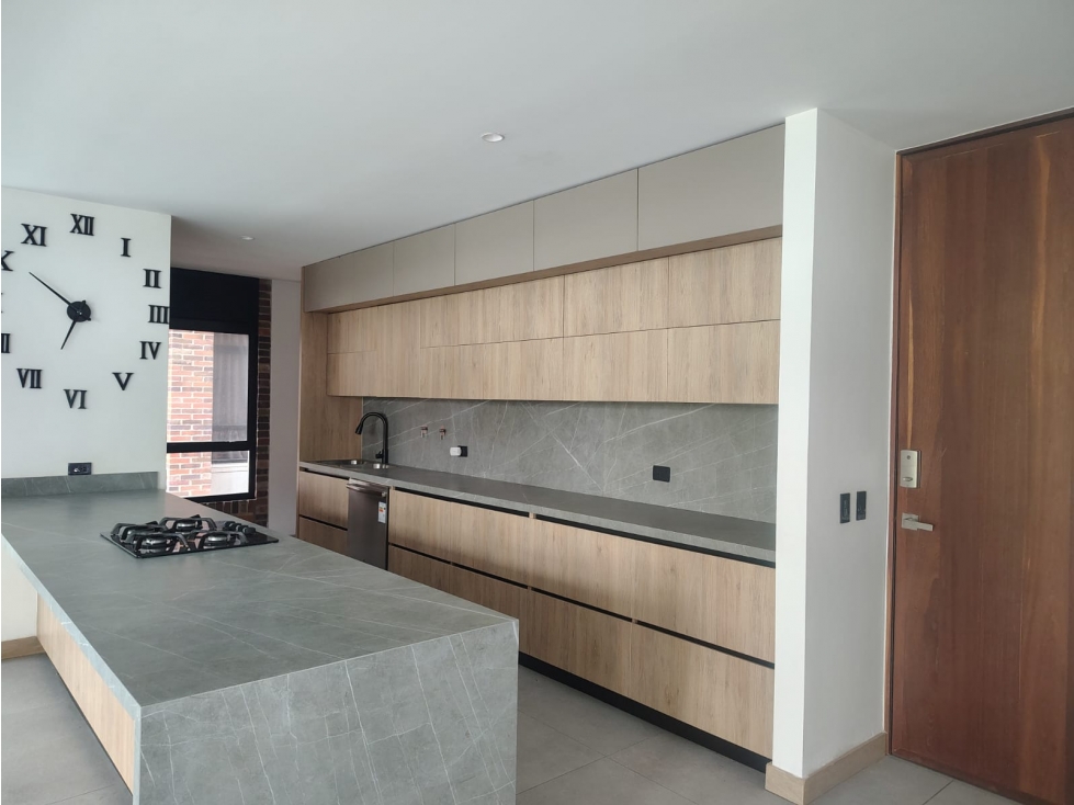 SE VENDE APARTAMENTO EN POBLADO CAMPESTRE