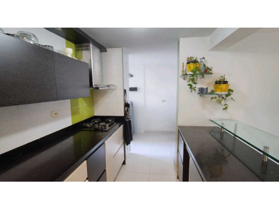 SE VENDE APARTAMENTO EN LOMAS DE LOS BERNAL — foto 3