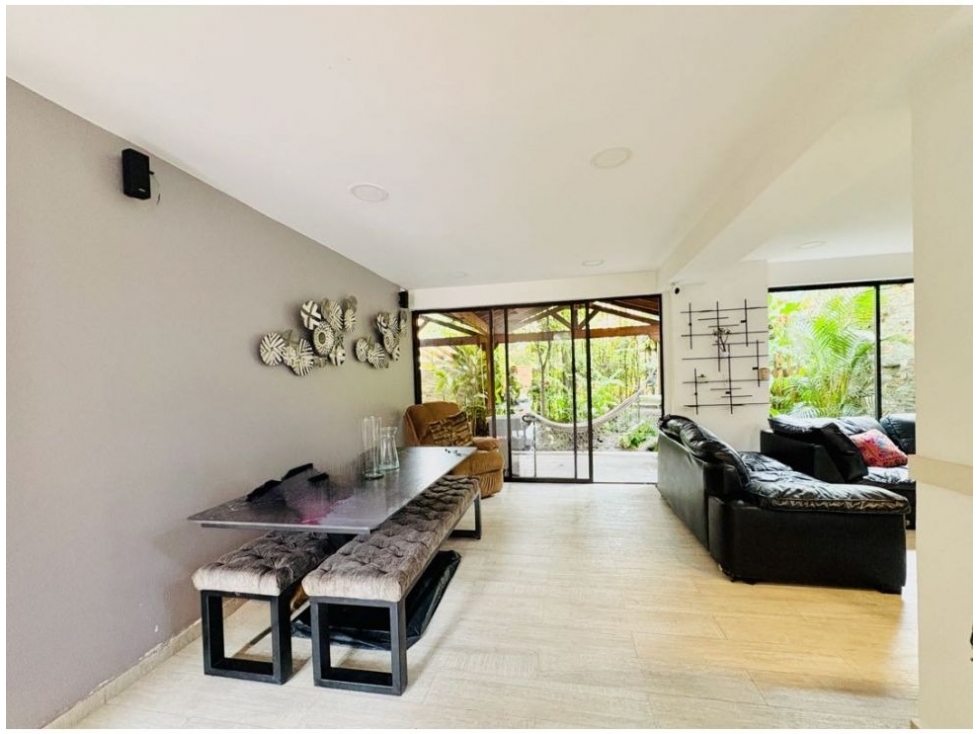 CASA DE TRES NIVELES PARA LA VENTA EN EL POBLADO CERCA AL TESORO — foto 5