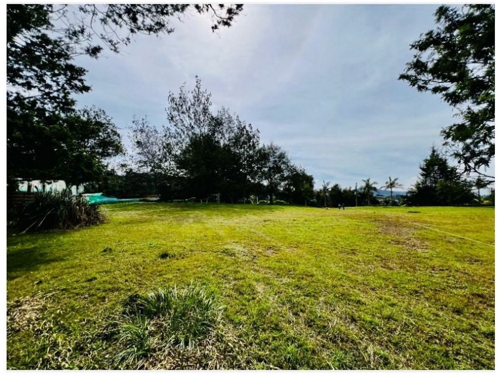 lSE VENDE LOTE EN SECTOR CEBADERO ENVIGADO