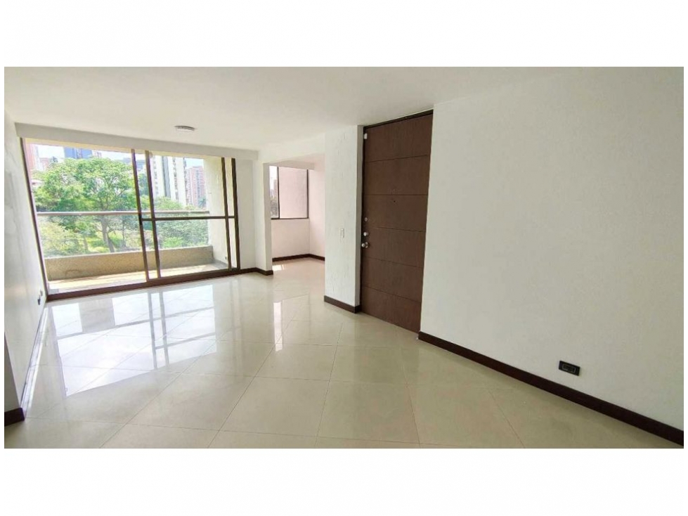 APARTAMENTO LOMA DE LOS BERNAL — foto 2