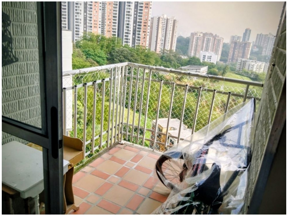 APARTAMENTO EN VENTA EN LOMA DE LOS BERNAL — foto 2