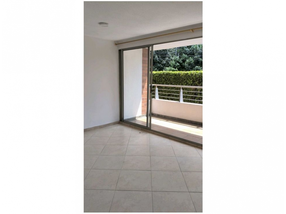 APARTAMENTO EN VENTA LOMA DE LOS BERNAL PARTE BAJA