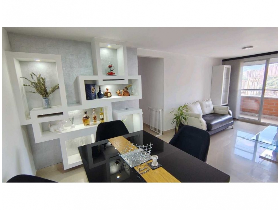 APARTAMENTO EN VENTA LOMA DE LOS BERNAL — foto 2