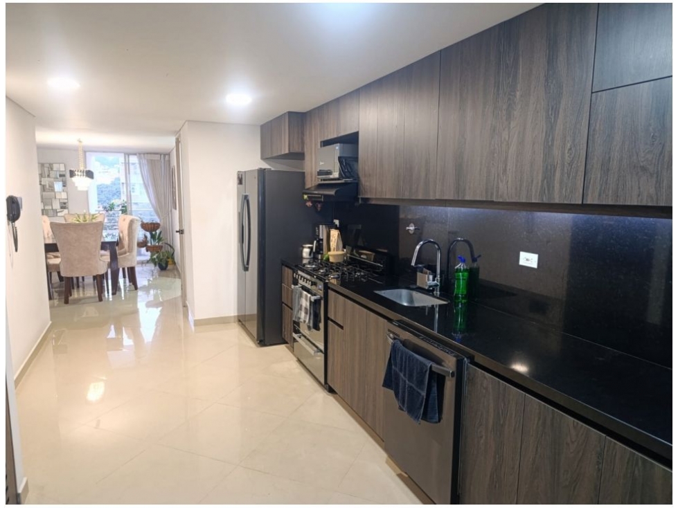 APARTAMENTO EN VENTA EN ALMERIA — foto 2